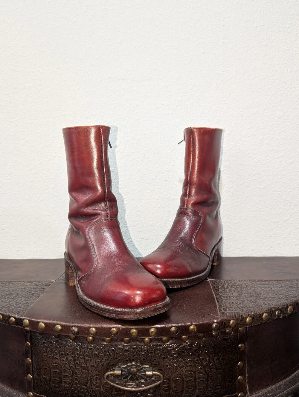 VINTAGE 70's Campus Red Leather Square Toe Zip-Up Ankle Boots - Made in USA - Picture 2 of 16